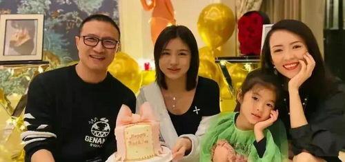 娱乐圈爆料精彩瞬间小说,娱乐圈爆料瞬间，揭秘明星幕后故事