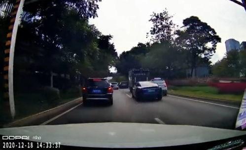 网友爆料特斯拉失控视频,网友爆料惊险视频曝光