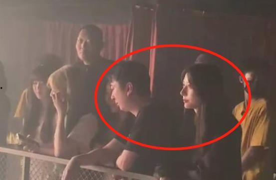 网红吃瓜录屏,揭秘娱乐圈幕后真相  第3张