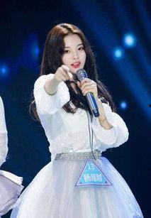 爆料杨超越抽烟图片视频,真实生活引发热议  第3张